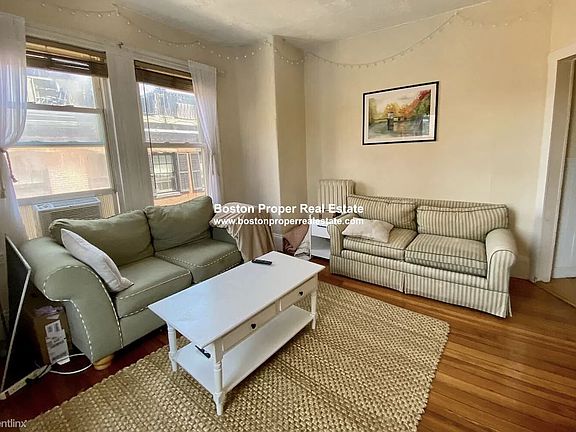108 Myrtle #12 Boston - Beacon Hill Unit Photo 2