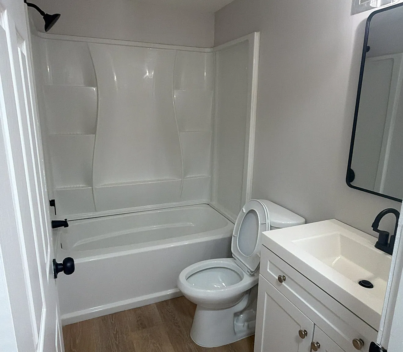 2 bed, 723 sqft, $1,800 — Photo 3