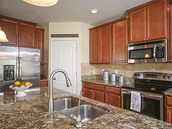 5th image of 15407 Auburn Woods Ln