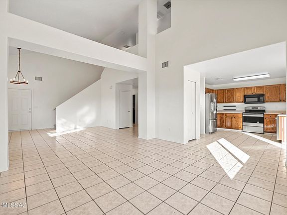 3rd image of 5204 N Tributary Dr