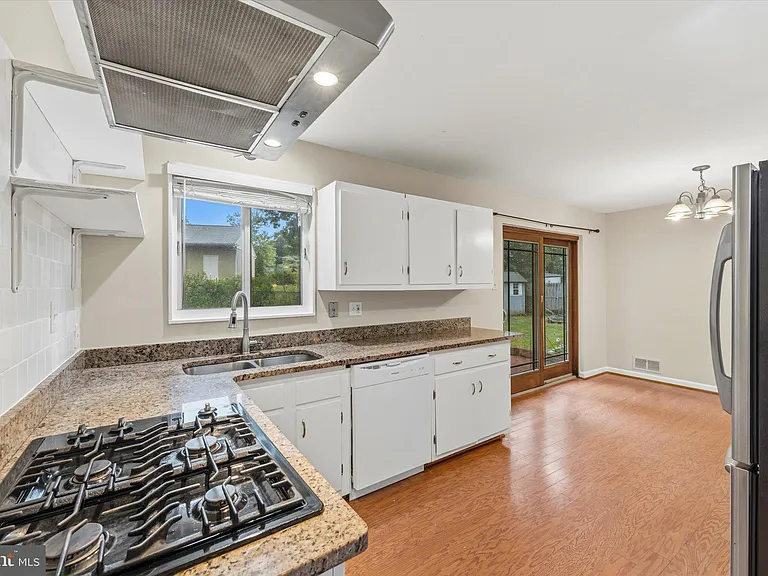 6210 Dana Ave — Photo 14