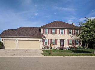610 Brooklyn Dr, Aurora, IL 60502