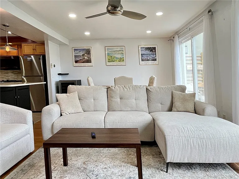 9 Harbour Ln — Photo 13