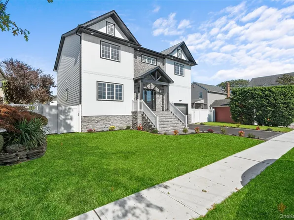 450 Morea Street, Oceanside, NY 11572