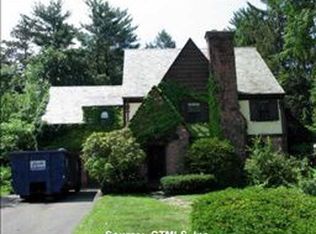 55 Fernwood Rd, West Hartford, CT 06119