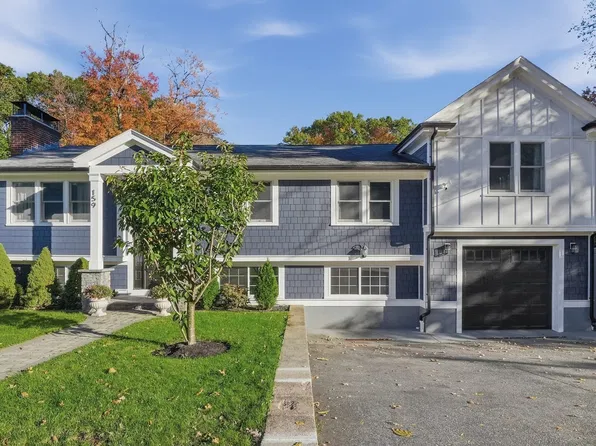 159 Mishawum Rd, Woburn, MA 01801