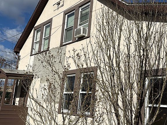 2nd image of 1138 Glen Wild Rd #4