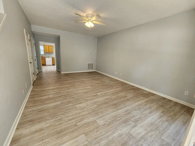 431 Womble St — Photo 3