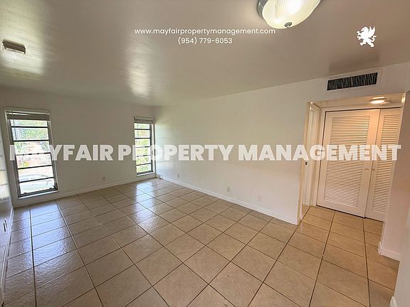3rd image of 1118 N 15th Ave #9