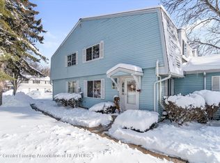 3926 Hunters Ridge Dr APT 2, Lansing, MI 48911