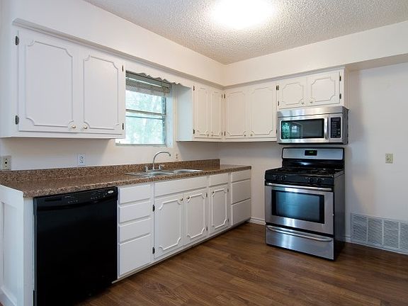 2nd image of 208 Solti Dr