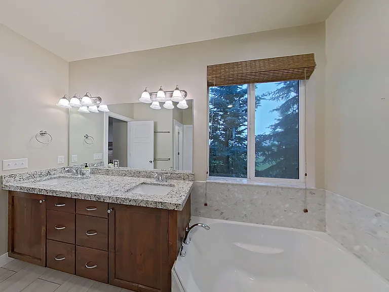 1162 Village Dr — Photo 17