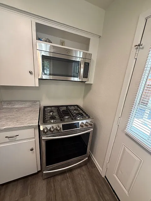 3 bed, 920 sqft, $1,860 — Photo 4