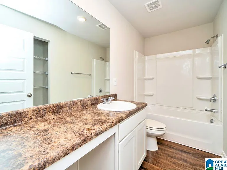 211 Driftwood Ln — Photo 14