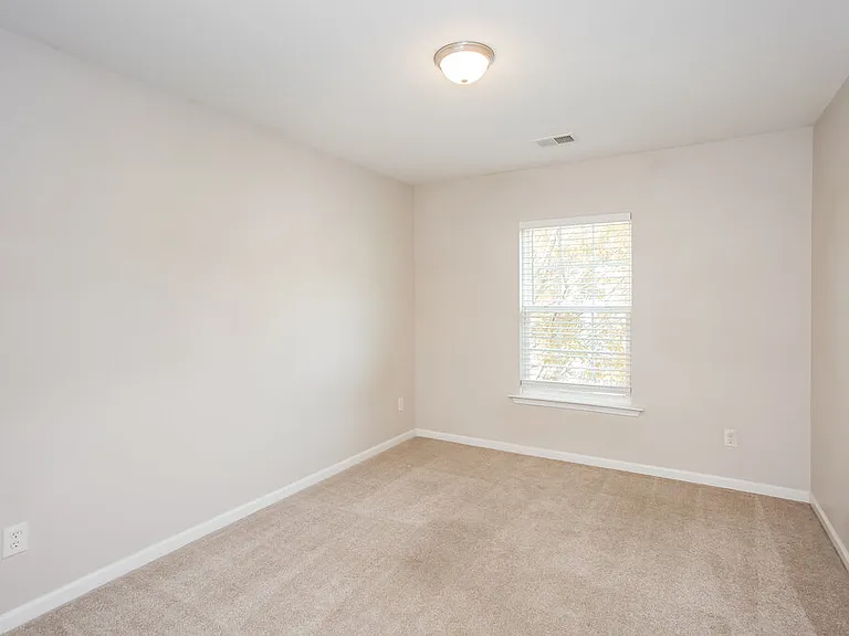 5104 Abercromby St — Photo 13