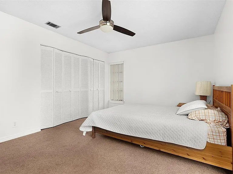 712 E Flag Way — Photo 25