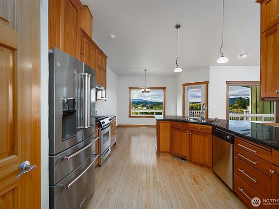 3rd image of 1810 Island View Place
