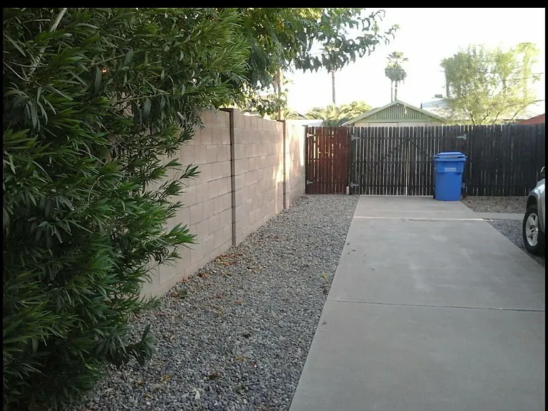 W Willetta St — Photo 2