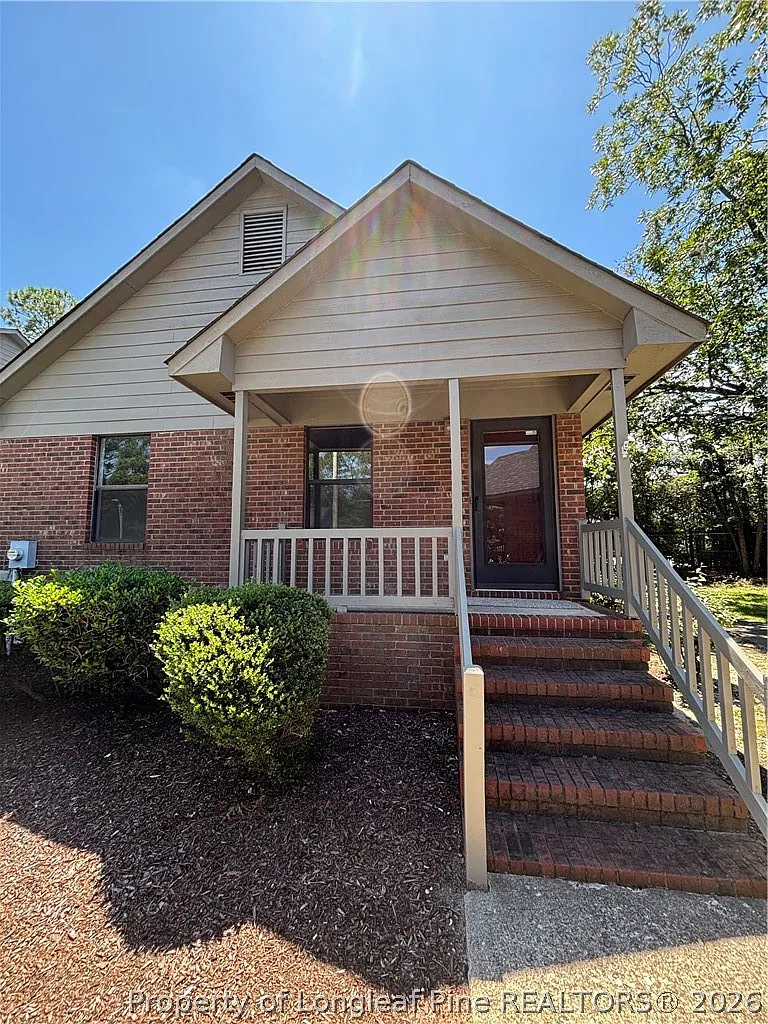 2 bed, 2.0 bath, 988 sqft, $1,350 — Photo 1