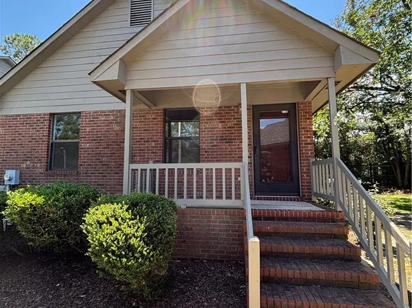 125 Villa Dr, Fayetteville, NC 28311