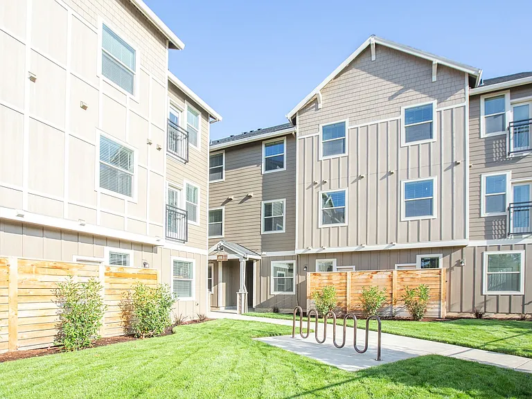 Q1 Apartments — Photo 28
