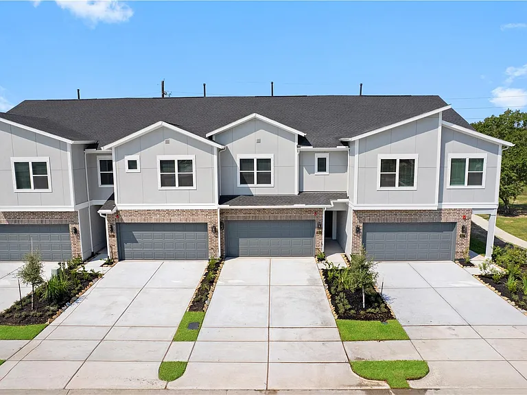 8104 Danson Ln — Photo 30
