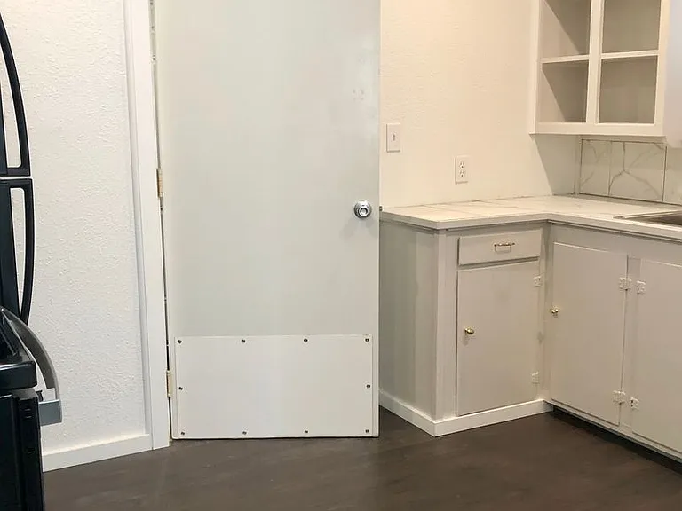 326 Ford Ave — Photo 13
