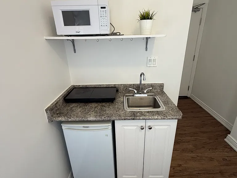 83 Spadina Rd #306 — Photo 2