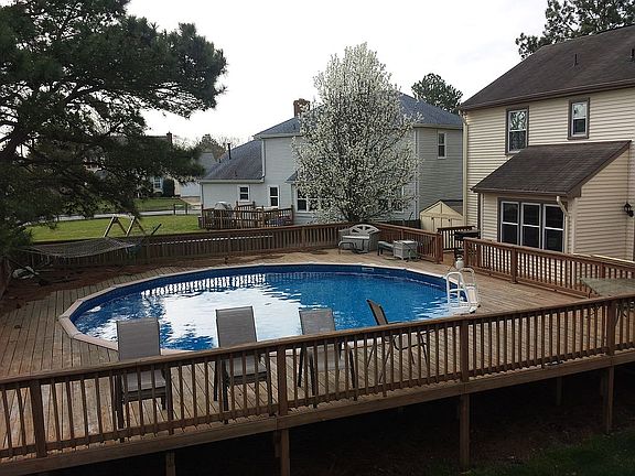 3rd image of 3204 Glastonbury Dr