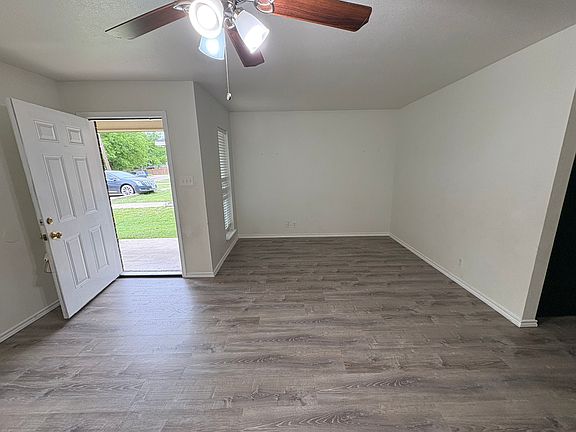 2nd image of 427 Cynisca St Unit C
