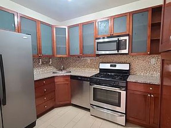 3rd image of 2828 W 16th St APT 5F