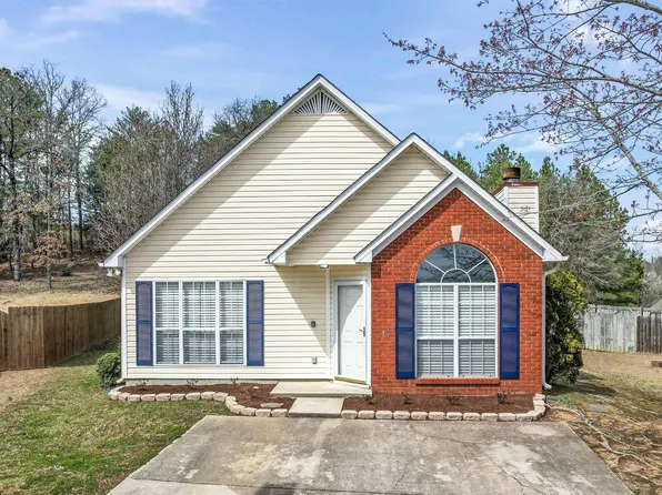 206 Flagstone Ln, Calera, AL 35040