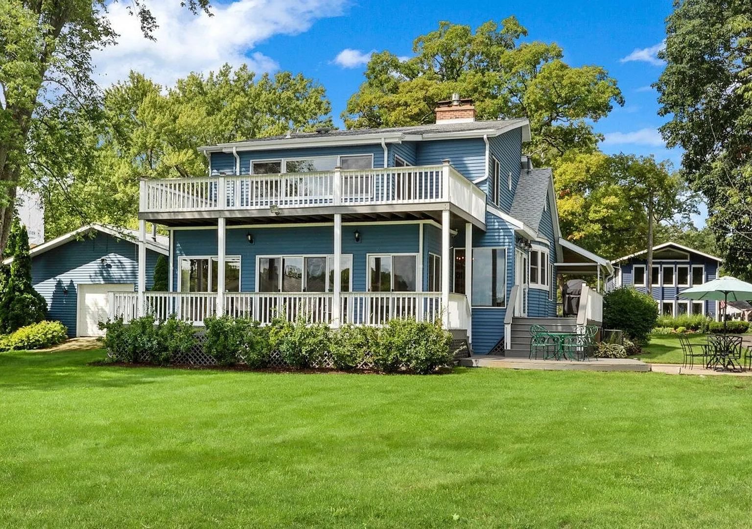 Lake Delavan Furnished Waterfront Home Available for Monthly & Mid-Term Rentals — Photo 1
