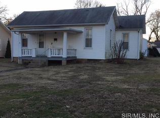 721 N 7th St, Vandalia, IL 62471
