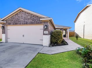 1525 Treeta Trl, Kyle, TX 78640