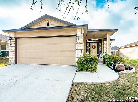 2nd image of 770 Great Oaks Dr