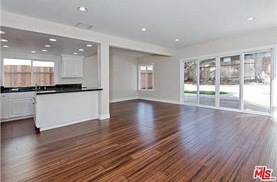 4th image of 443 Grand Oak Ln