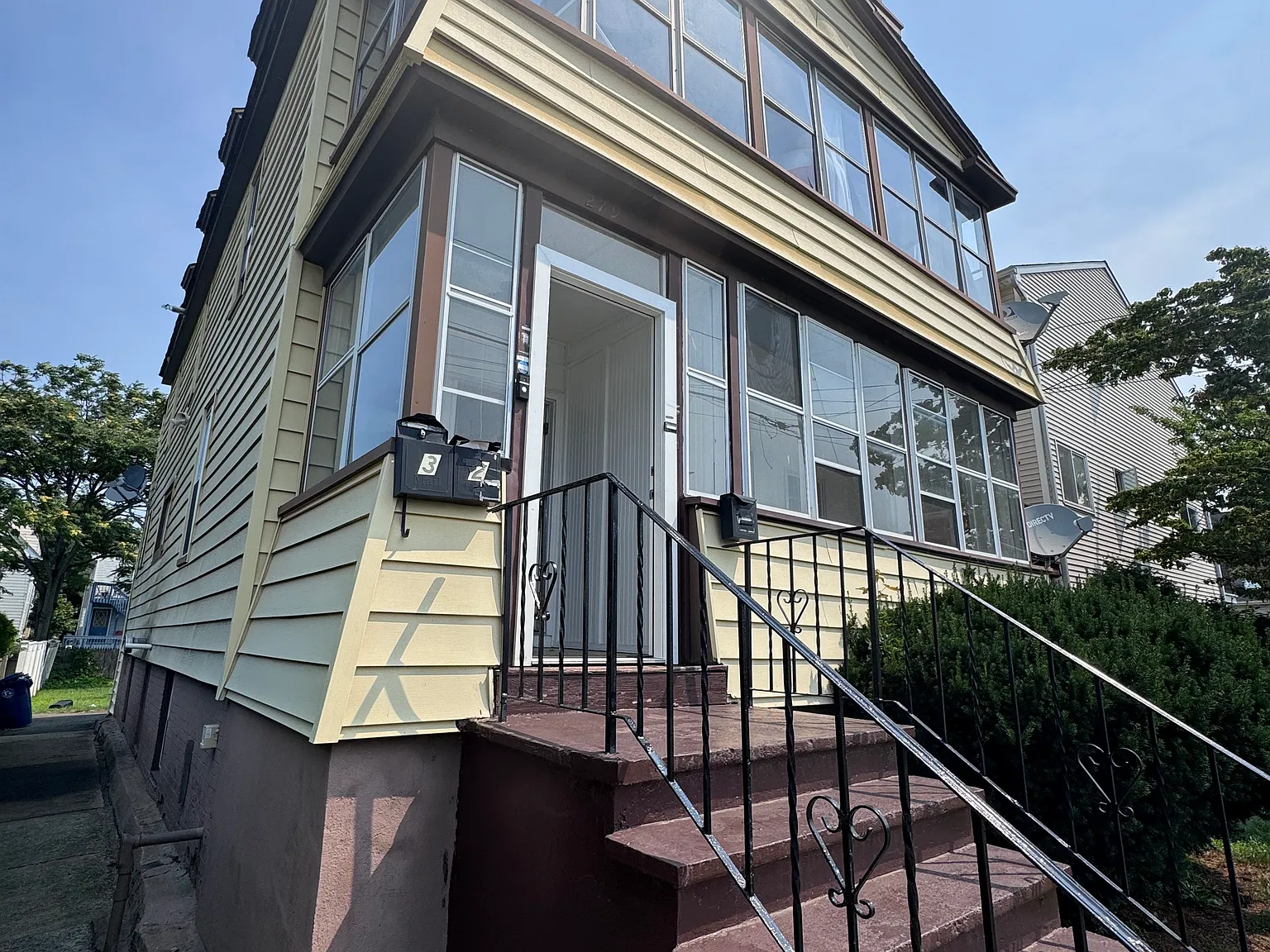 2 bed, 1100 sqft, $2,250 — Photo 3