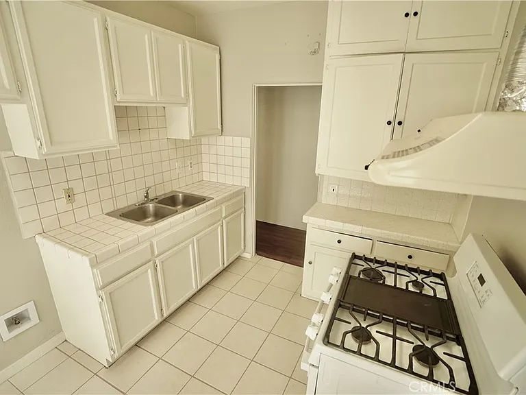 1336 Elm St #2 — Photo 14