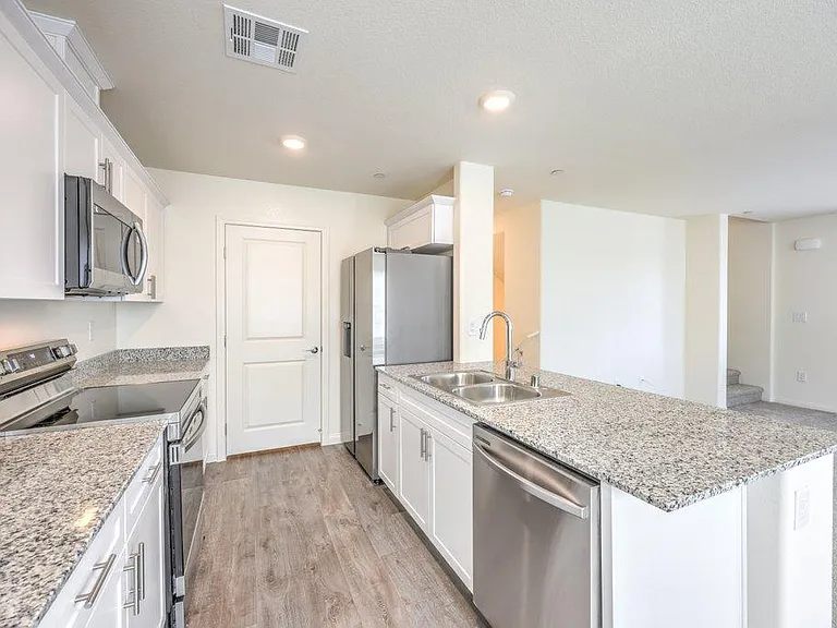 2666 Champagne Gold Ave — Photo 21