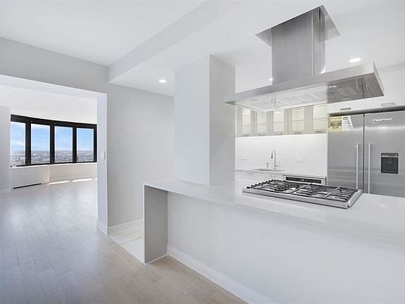 3rd image of 330 E 38th St APT 49N