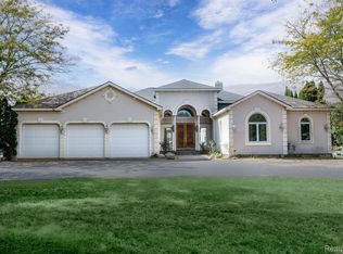 68373 Lake Angela Point, Richmond, MI 48062