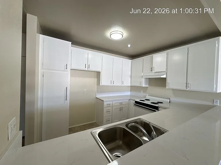 1206 N Parton — Photo 3