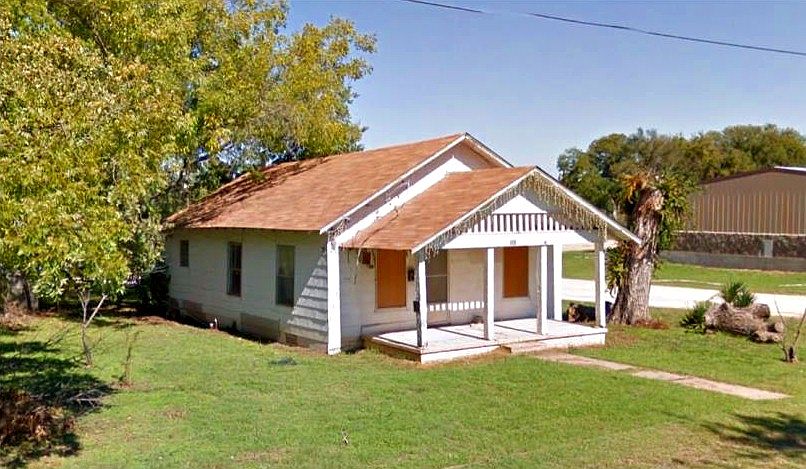 2nd image of 301 W Labadie Ave