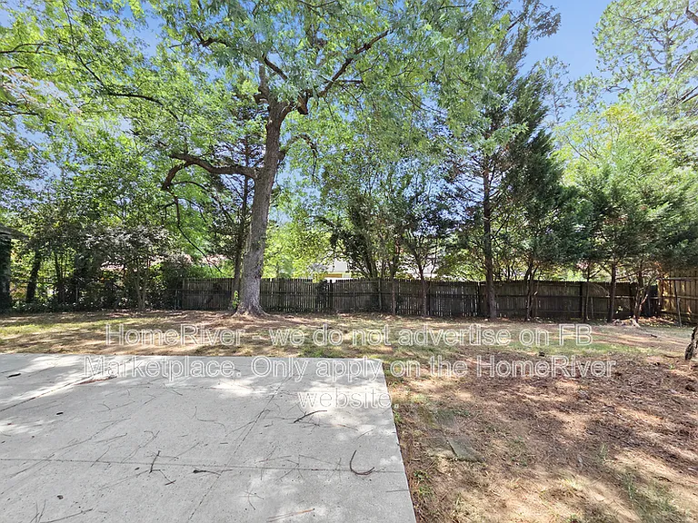 4723 Westcrest Dr — Photo 17