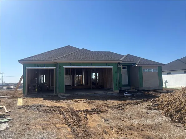 20779 W 188th St, Spring Hill, KS 66083