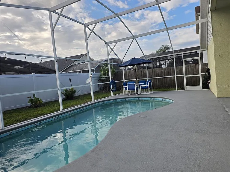 135 S Roma Way — Photo 13
