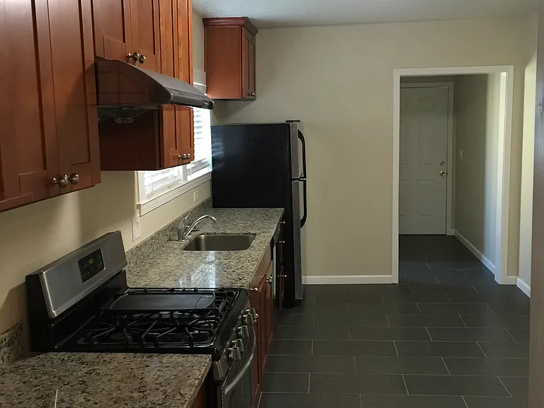 66 3rd St #1 — Photo 5