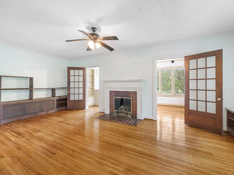 932 Woodrow Ave — Photo 53