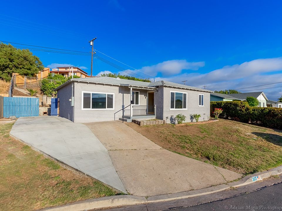 1st image of 317 Agua Vista Way